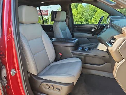 Used 2021 Chevrolet Tahoe LT w/ LT Signature Package RWD image 20
