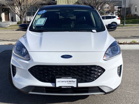 Used 2020 Ford Escape SE Sport image 9