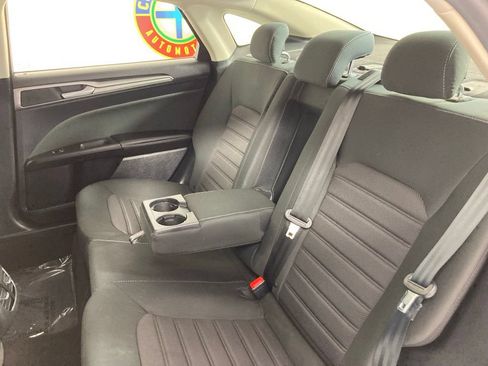 Used 2020 Ford Fusion SE FWD image 17