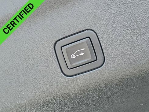 Certified 2021 Chevrolet Tahoe High Country AWD/4WD image 36