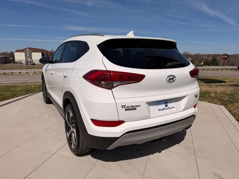 Used 2018 Hyundai Tucson Sport image 3