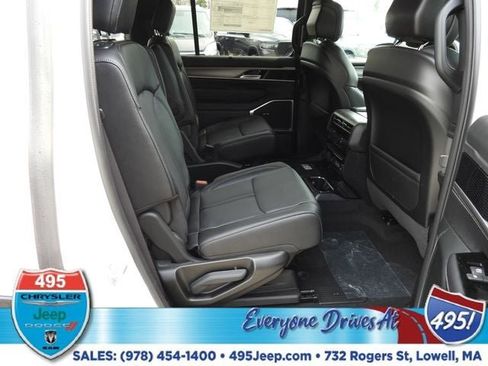 New 2026 Jeep Grand Wagoneer Limited w/ Convenience Group I AWD/4WD image 12