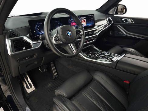 Used 2025 BMW X7 M60i image 19