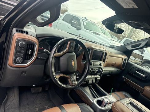 Used 2019 Chevrolet Silverado 1500 High Country w/ Technology Package image 20