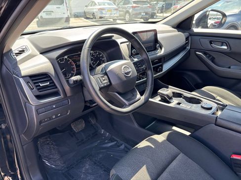 Used 2025 Nissan Rogue SV AWD/4WD image 36
