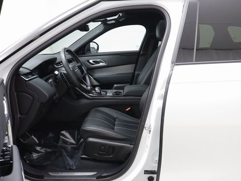 Used 2023 Land Rover Range Rover Velar R-Dynamic S image 5