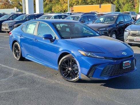 Used 2026 Toyota Camry SE image 31