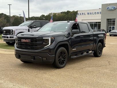 Used 2023 GMC Sierra 1500 Elevation