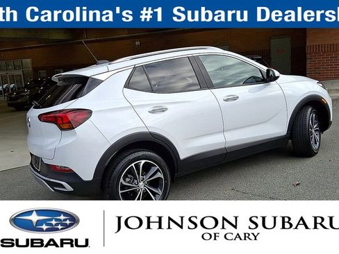 Used 2021 Buick Encore GX Select image 9