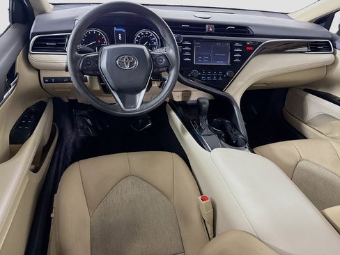 Used 2018 Toyota Camry L image 17
