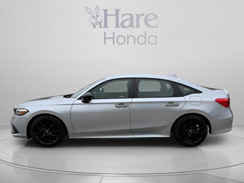 Used 2024 Honda Civic Sport image 2
