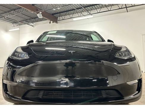Used 2023 Tesla Model Y Performance AWD/4WD image 3