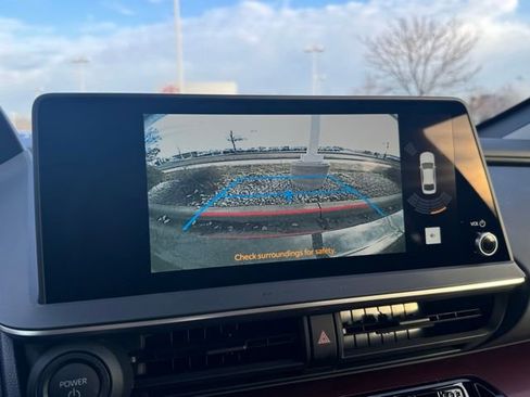 New 2026 Toyota Prius Plug-In Hybrid image 5