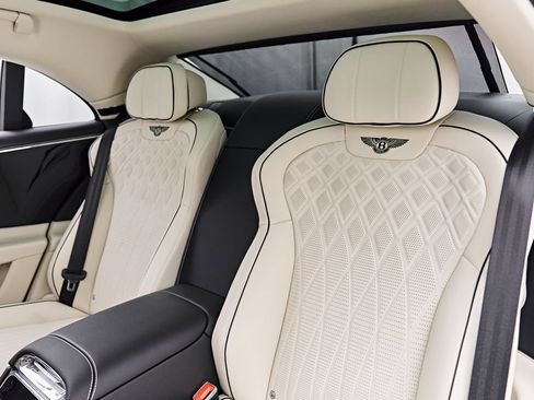 Used 2022 Bentley Flying Spur W12 AWD/4WD image 49