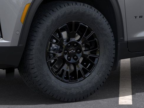New 2026 Chevrolet Traverse Z71 w/ Enhanced Driving Package AWD/4WD image 9