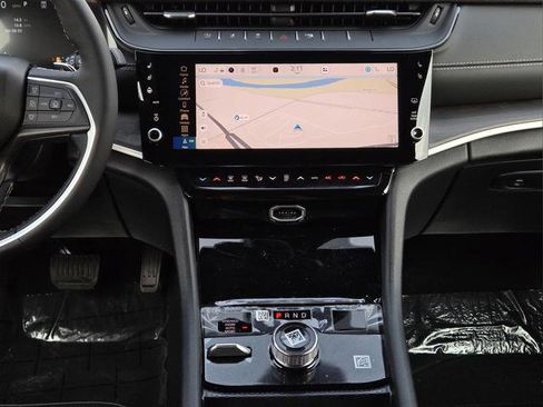 New 2026 Jeep Grand Cherokee L Limited AWD/4WD image 20