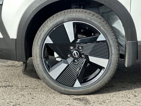 New 2026 Nissan Kicks SR image 29