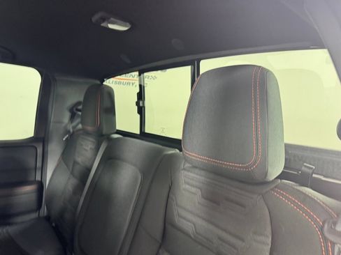Used 2025 Nissan Frontier PRO-4X w/ Interior Protection Package AWD/4WD image 11