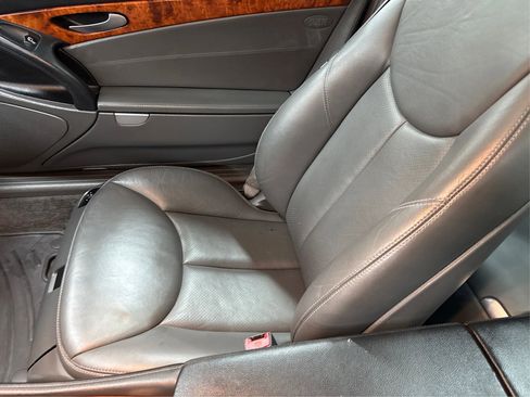 Used 2004 Mercedes-Benz SL 500 w/ AMG Sport Pkg image 28