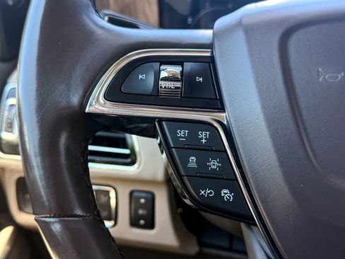 Used 2022 Lincoln Navigator Reserve AWD/4WD image 46