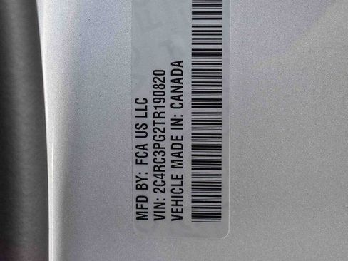New 2026 Chrysler Pacifica Pinnacle w/ Trailer Tow Group AWD/4WD image 30