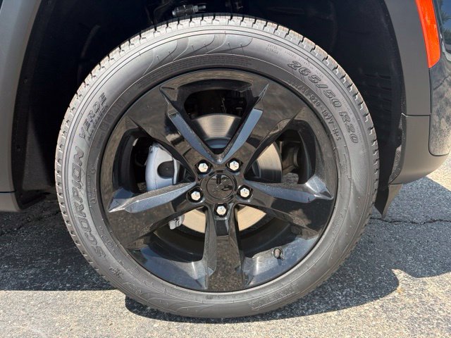 New 2026 Jeep Grand Cherokee Limited w/ Limited Altitude Package AWD/4WD image 22