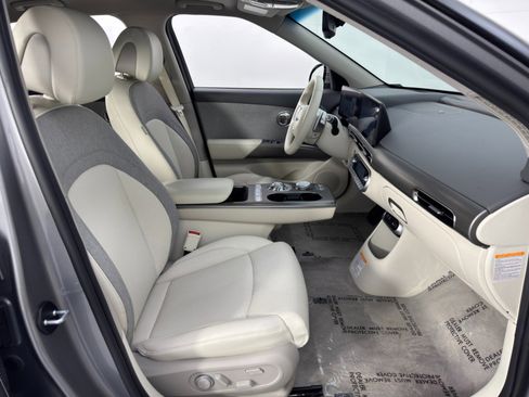 Used 2024 Genesis GV60 RWD w/ Cargo Package image 15