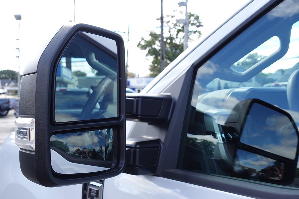 Used 2024 Ford F350 XLT w/ FX4 Off-Road Package AWD/4WD image 13