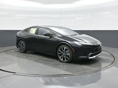 New 2026 Toyota Prius Plug-In Hybrid image 1