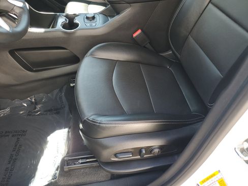 Certified 2023 GMC Terrain SLT FWD image 20