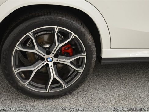 Used 2022 BMW X6 xDrive40i w/ M Sport Package AWD/4WD image 46