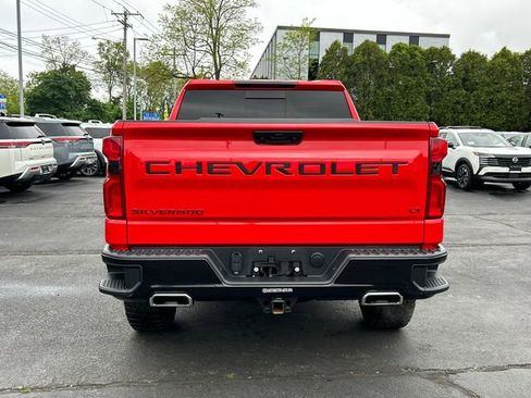 Used 2024 Chevrolet Silverado 1500 LT Trail Boss w/ Convenience Package II AWD/4WD image 3