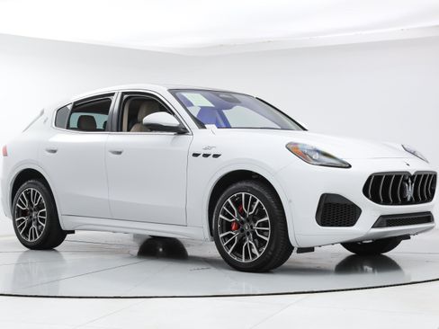 Certified 2023 Maserati Grecale GT AWD/4WD image 7