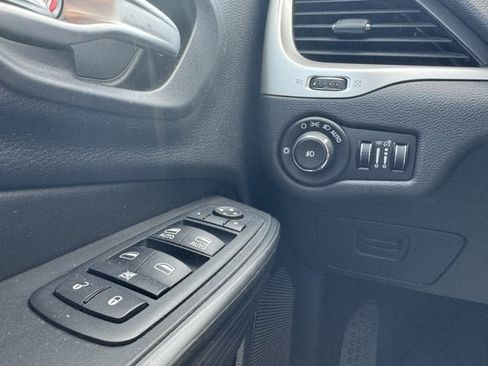 Used 2014 Jeep Cherokee Limited AWD/4WD image 19