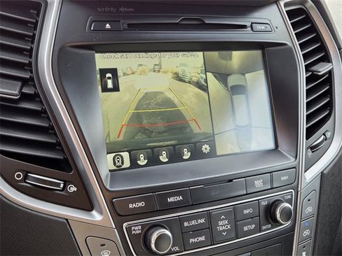 Used 2017 Hyundai Santa Fe Limited image 23