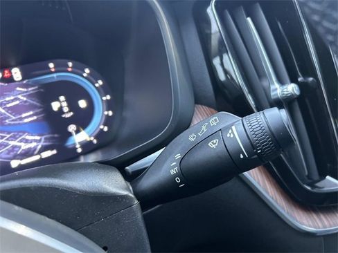 Used 2024 Volvo XC60 B5 Plus w/ Protection Package Premier image 28