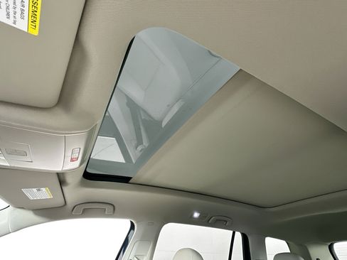 Used 2023 Volkswagen Atlas SE image 21