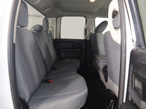 Used 2019 RAM 1500 Express w/ Express Value Package AWD/4WD image 11