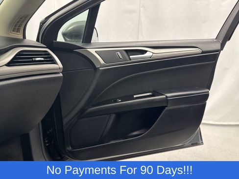 Certified 2017 Ford Fusion SE w/ Fusion SE Technology Package image 23