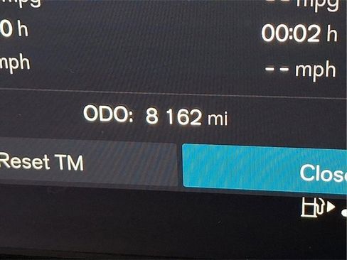 Certified 2025 Volvo XC60 B5 Plus image 16