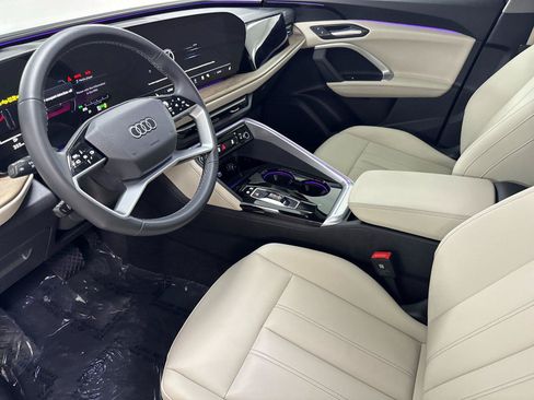 Used 2025 Audi Q5 Premium AWD/4WD image 10