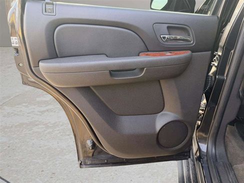 Used 2011 GMC Yukon SLT image 21