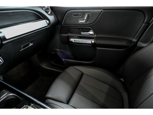 New 2026 Mercedes-Benz GLB 250 4MATIC image 19
