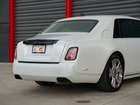 Used 2018 Rolls-Royce Phantom Extended Wheelbase RWD image 14