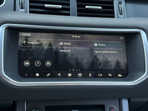 Used 2019 Land Rover Range Rover Evoque SE Premium image 23