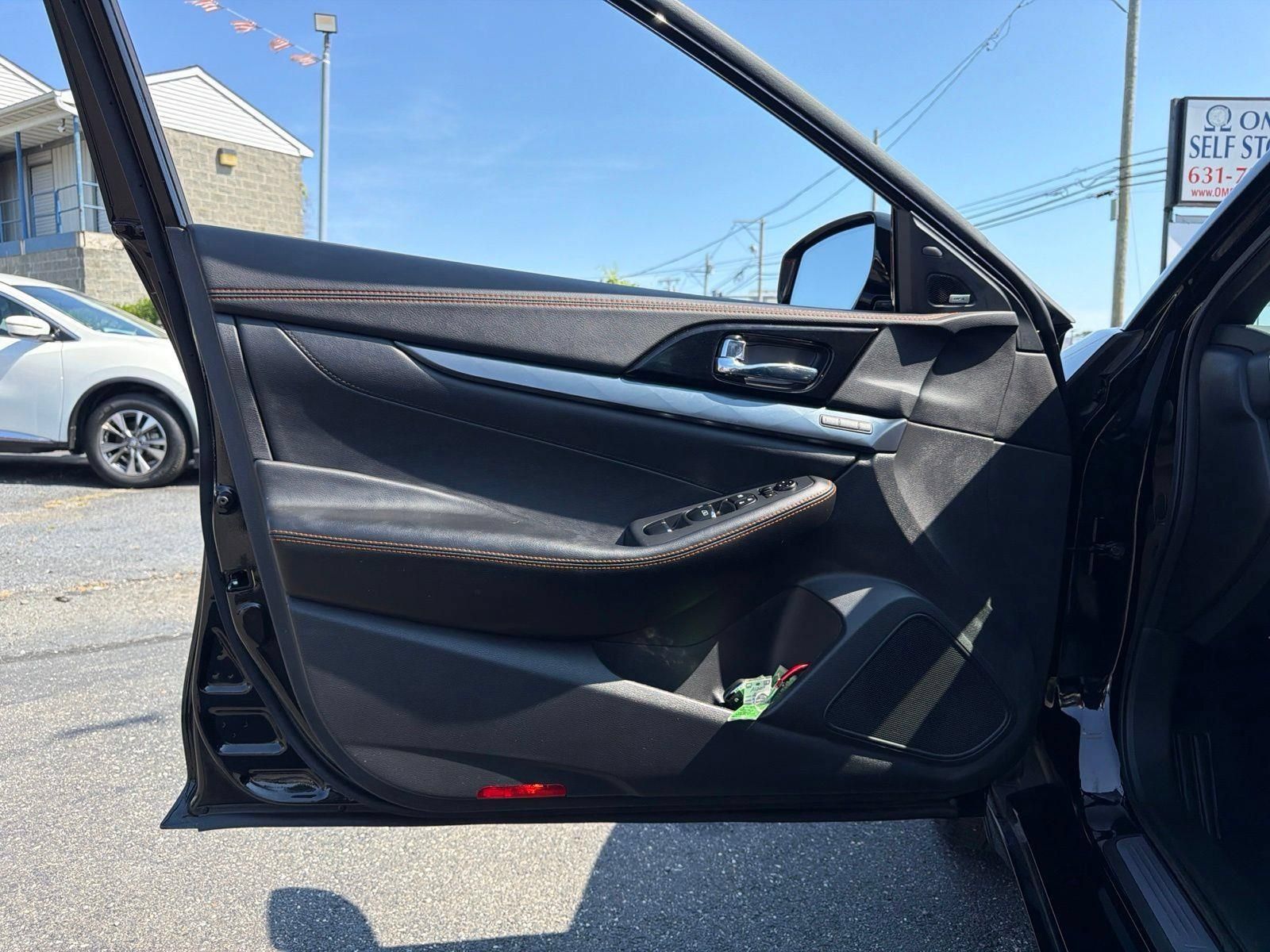 Used 2021 Nissan Maxima SR w/ Sport Mat Group FWD image 31