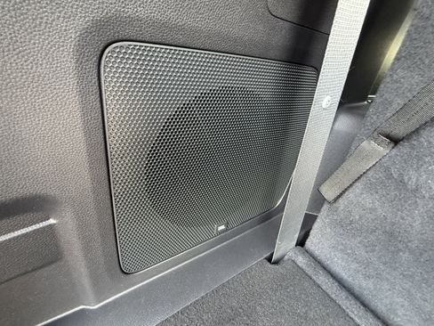 Used 2023 Toyota Highlander Limited image 29