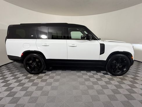 Used 2024 Land Rover Defender 130 X-Dynamic SE AWD/4WD image 8
