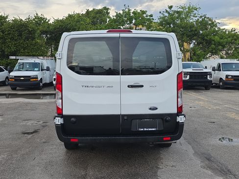 Used 2024 Ford Transit 350 XLT RWD image 6