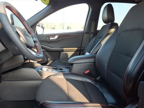 Used 2024 Ford Escape ST-Line Select w/ Tech Pack #2 image 14